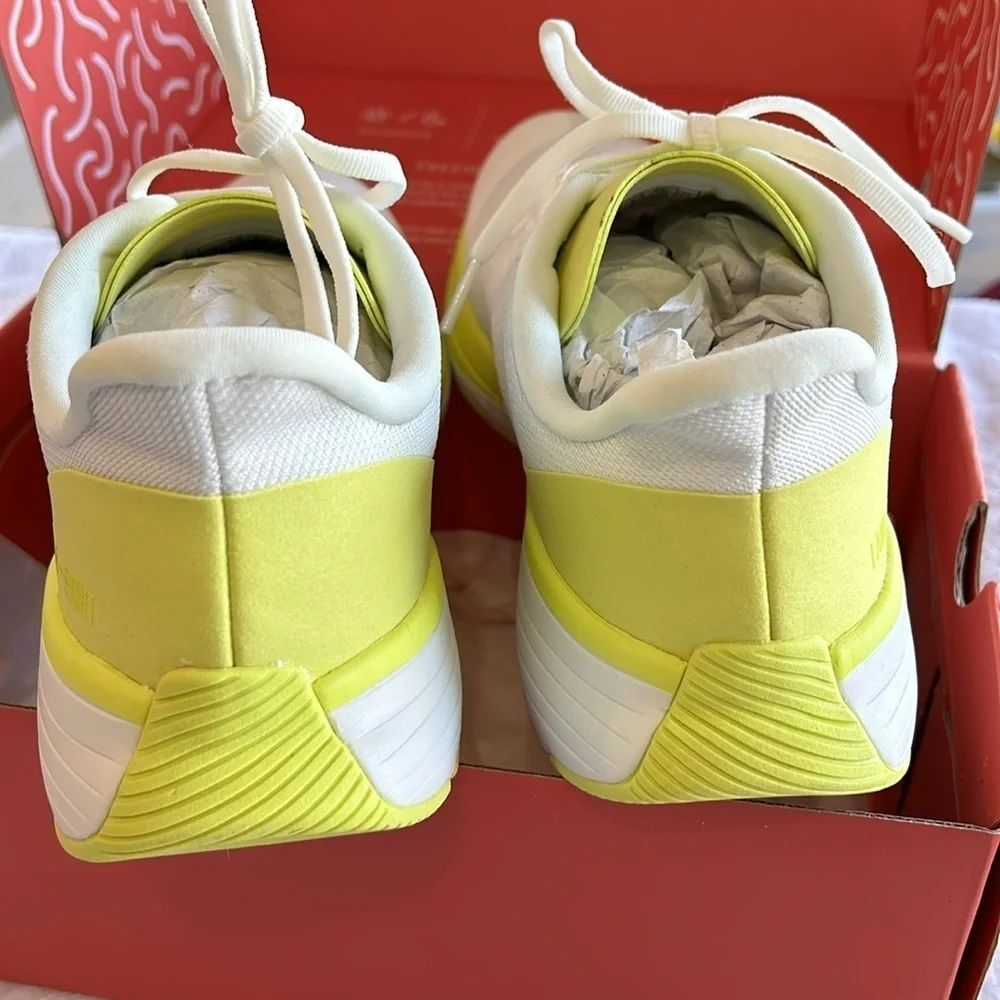 Lane Eight Relay Trainer Key Lime Women’s 8.5 NIB Cross‎ Training Shoes